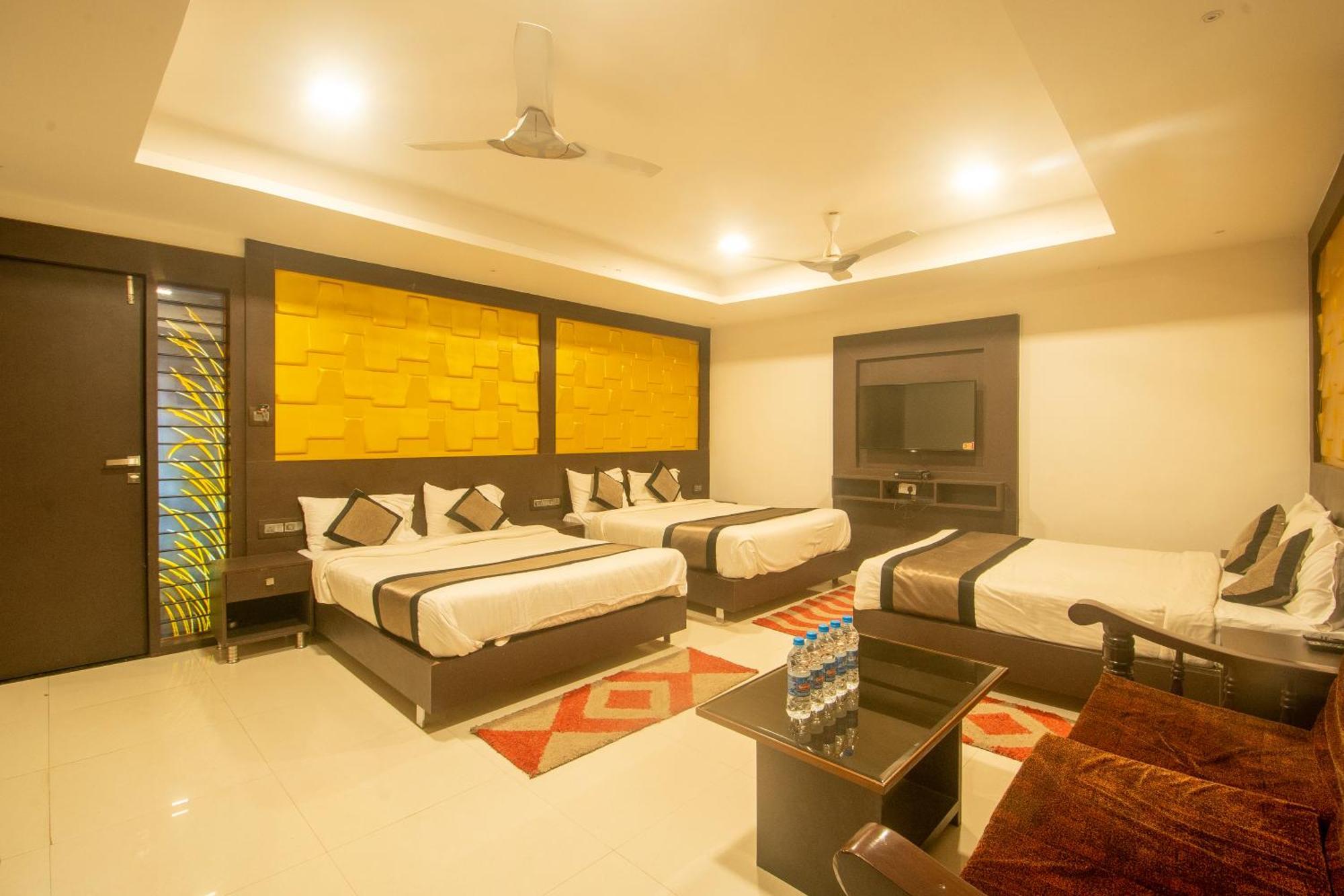 Parampara Residency Kushālnagar Esterno foto